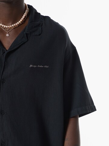VAMOS CLO Comfort fit Button Up Shirt in Black