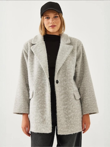 Cappotto di mezza stagione di Bianco Lucci in grigio