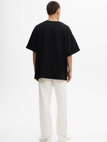 Pull&Bear Тениска в черно