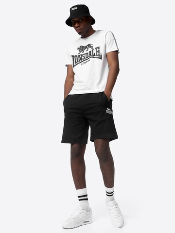 LONSDALE Tričko 'SHEVIOCK' – bílá