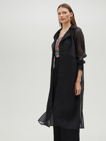 Veste bavaroise Lola Casademunt en noir