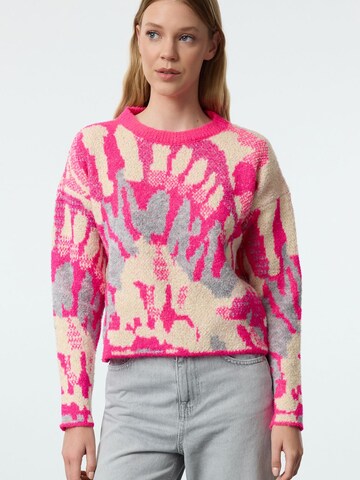 Trendyol Sweater in Pink: front