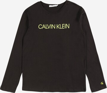 Tricou de la Calvin Klein Jeans pe negru: față