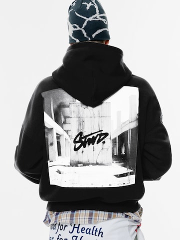 Felpa 'STWD' di Pull&Bear in nero: frontale