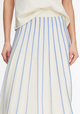 COMMA Skirt in White