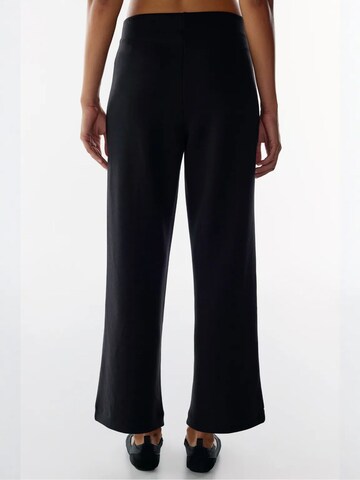 Wide leg Pantaloni 'Hose' di Penti in nero