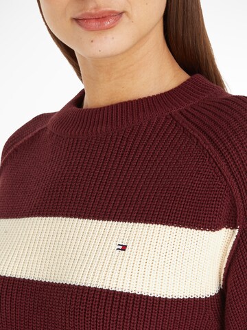 TOMMY HILFIGER Sweater in Red