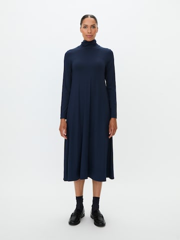 Robe Masai en bleu : devant