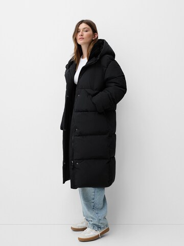 Bershka Winter coat in Black: front