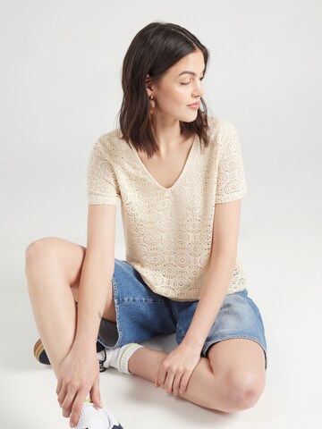 T-shirt 'VMMAYA' VERO MODA en beige : devant