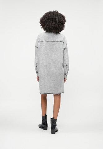 Rochie tip bluză de la KARL LAGERFELD JEANS pe gri
