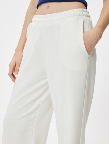 Koton Loosefit Broek in Wit