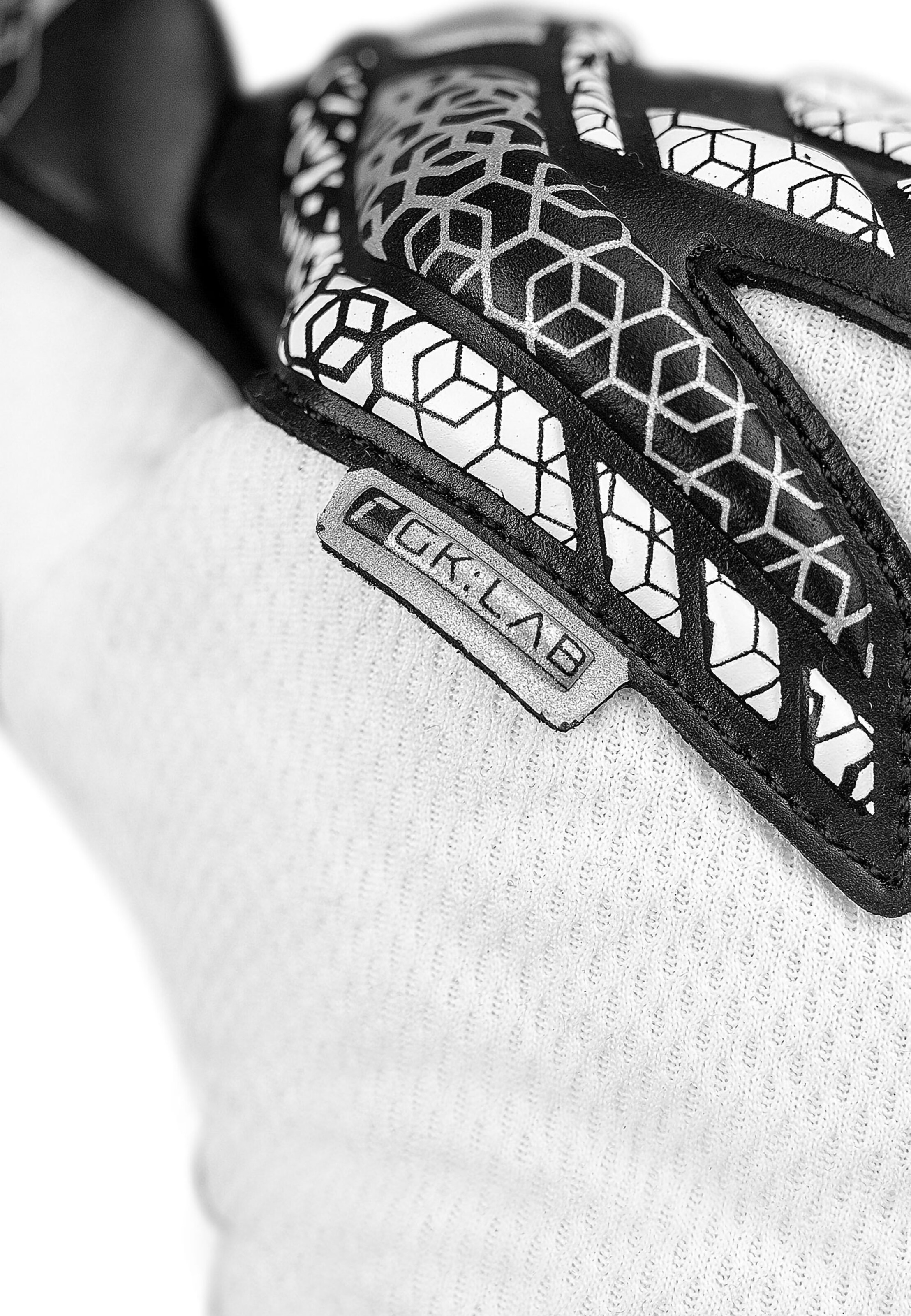 REUSCH Torwarthandschuhe 'Attrakt Gold NC' in Schwarz