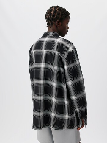 ABOUT YOU x Kingsley Coman Regular fit Πουκάμισο 'Nils' σε μαύρο