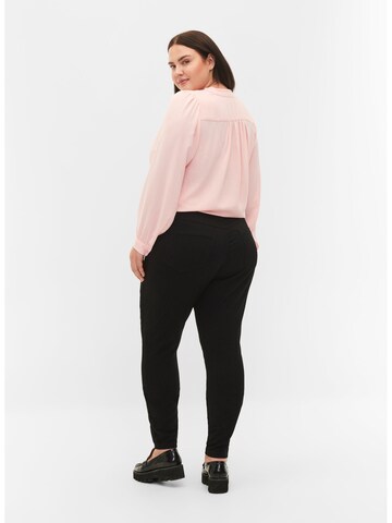 Zizzi Skinny Fit Джегингс в черно