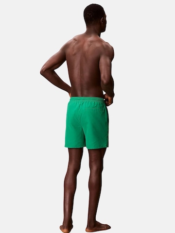 Shorts de bain 'CALVIN KLEIN MEDIUM DRAWSTRING Costumi da bagno' Calvin Klein en vert