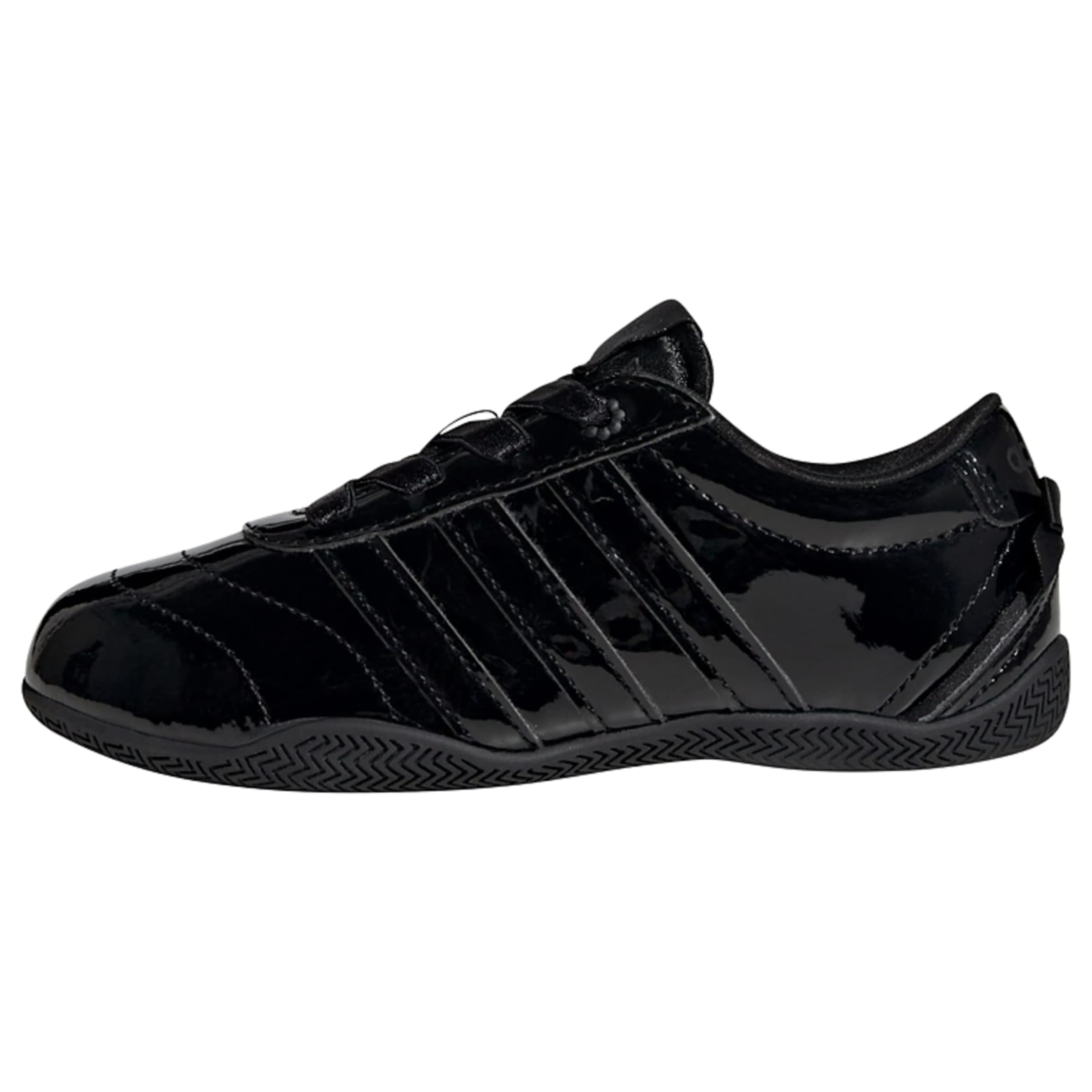 Baskets 'Grand Court' ADIDAS SPORTSWEAR en noir : devant