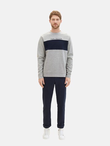 TOM TAILOR Sweatshirt in Grau