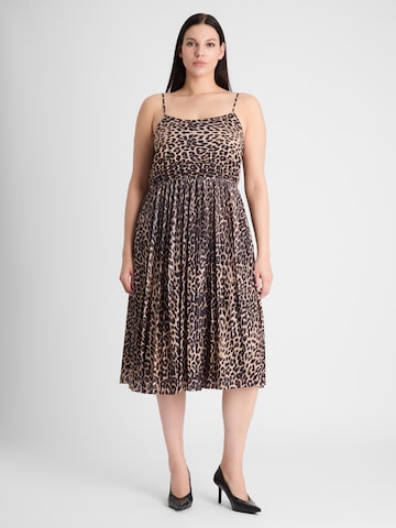 Rochie 'Silke' de la Guido Maria Kretschmer Curvy pe maro