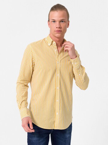 By Diess Collection - Ajuste regular Camisa en amarillo