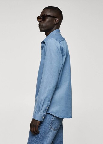 MANGO MAN Slim Fit Hemd 'Chambre' in Blau