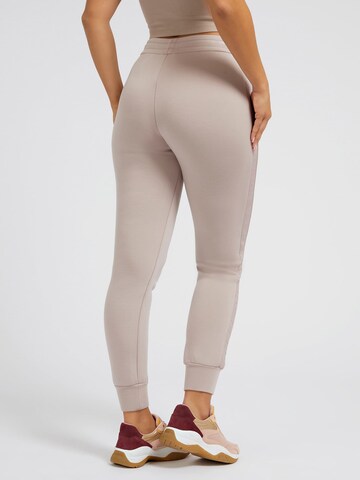 Effilé Pantalon 'Allie' GUESS en marron