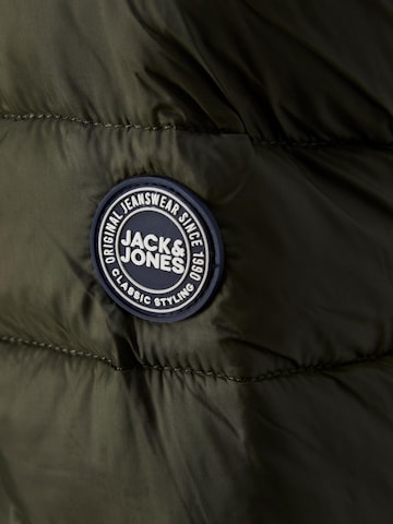 Geacă de primăvară-toamnă 'Hero' de la Jack & Jones Junior pe verde