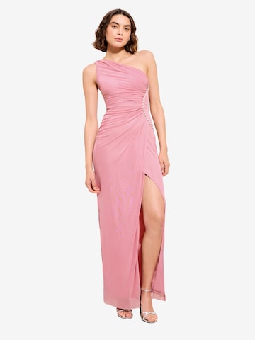 Rochie de seară de la Lipsy pe roz: față