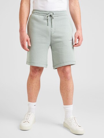 Calvin Klein Jeans Loosefit Shorts in Grün: predná strana