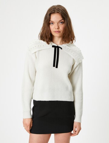 Koton Sweater in White: front