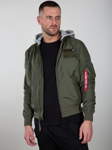 Coupe regular Veste mi-saison ALPHA INDUSTRIES en vert