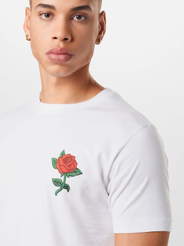 Mister Tee قميص 'Rose' بلون أبيض