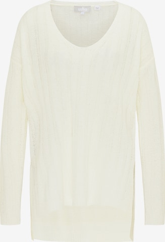 Usha Sweater in White: front