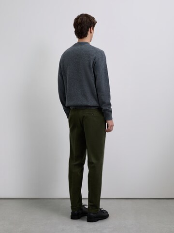Scalpers Tapered Pleated Pants 'Velaz' in Green