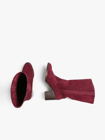 Scalpers Boots in Red