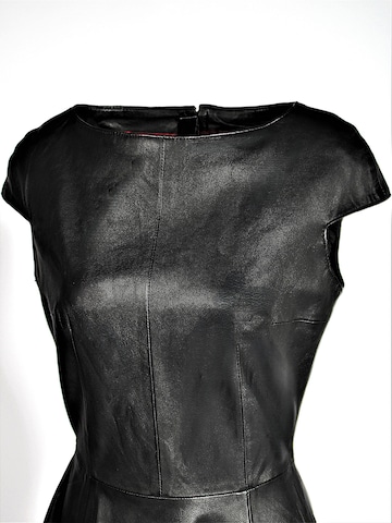 Be  Noble Sheath dress in Black