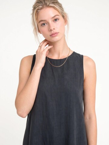 Robe No Matter What en noir