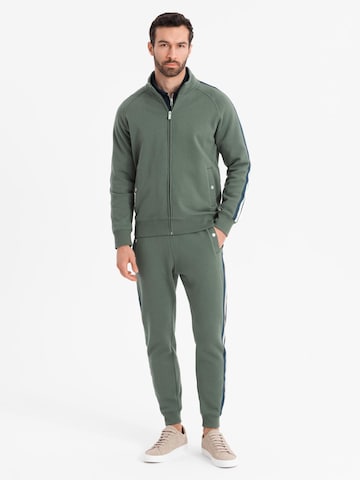 Tenue d'intérieur Ombre en vert : devant