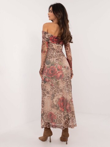 Madnezz House Kleid in Beige