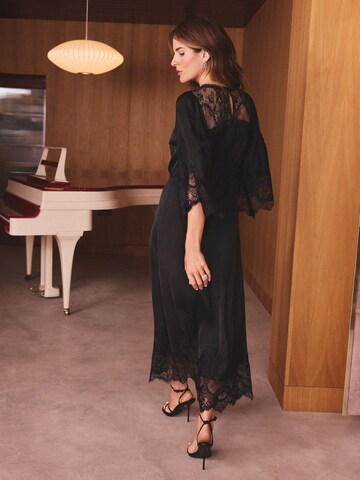 love & roses Dress in Black