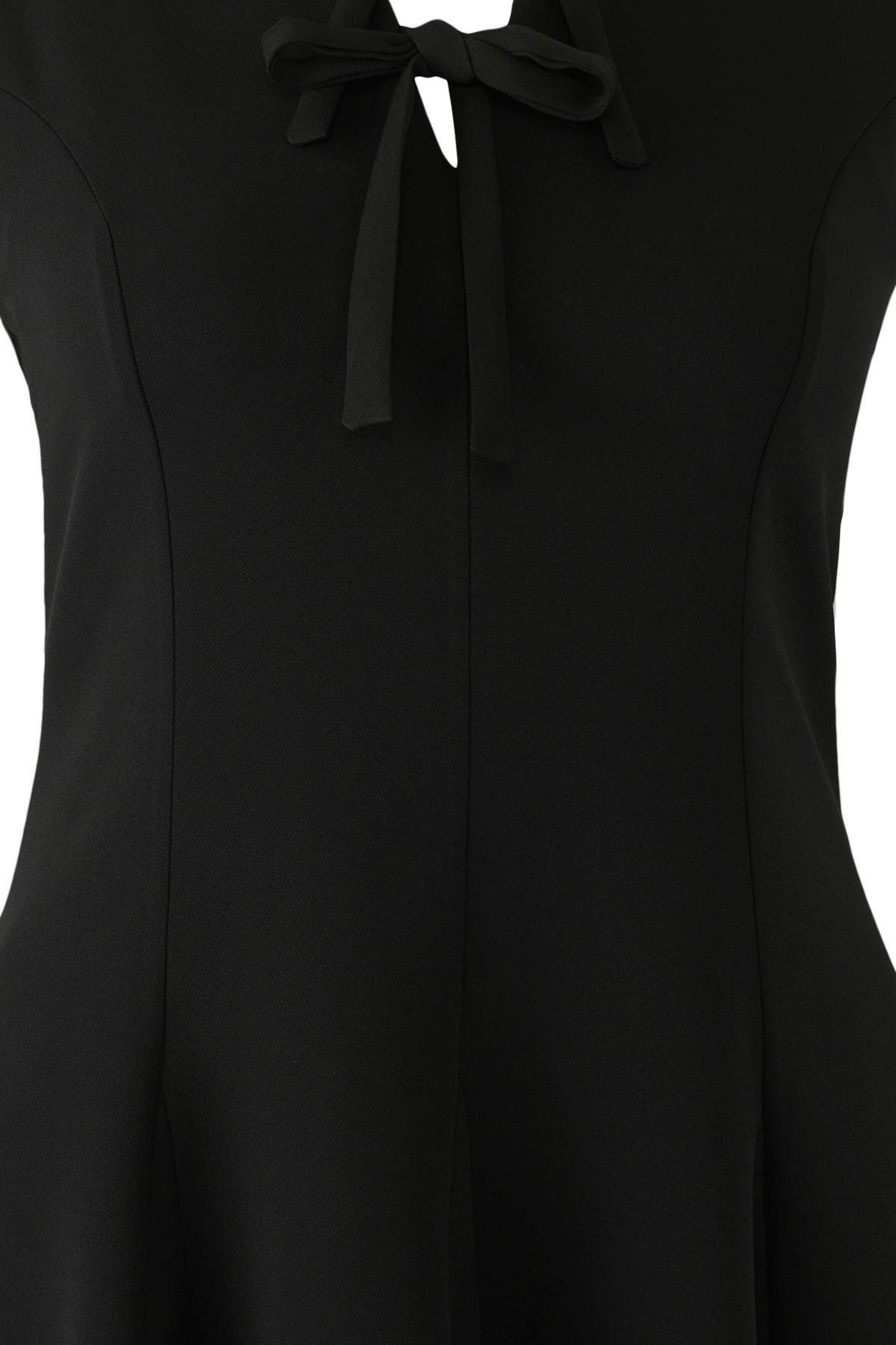 Trendyol Curve Dress in Black