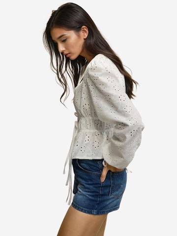 Hiccup - Blusa em branco