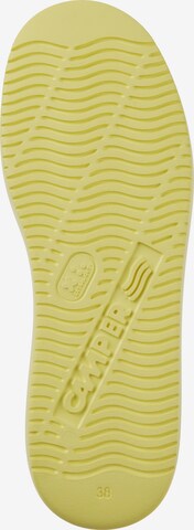 Sneaker bassa 'Runner K21' di CAMPER in giallo
