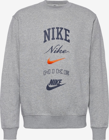 Nike Sportswear Collegepaita 'Club' värissä harmaa: edessä