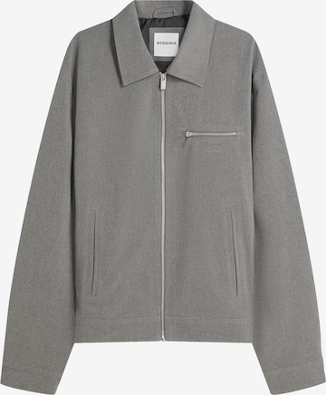 Bershka Välikausitakki värissä harmaa: etupuoli
