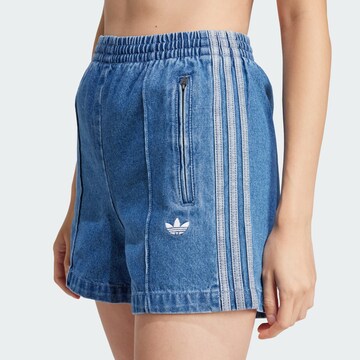 ADIDAS ORIGINALS Loosefit Jeans 'Firebird' in Blauw