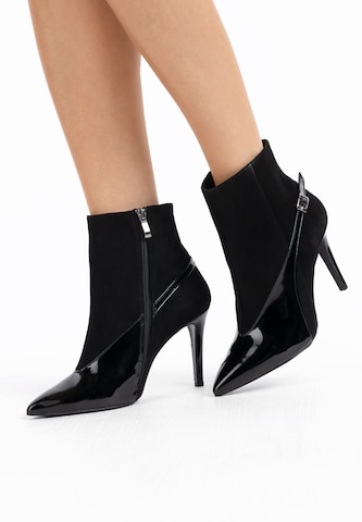 faina Bootie in Black