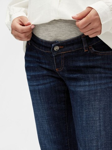 Regular Jeans 'Newdex' de la MAMALICIOUS pe albastru