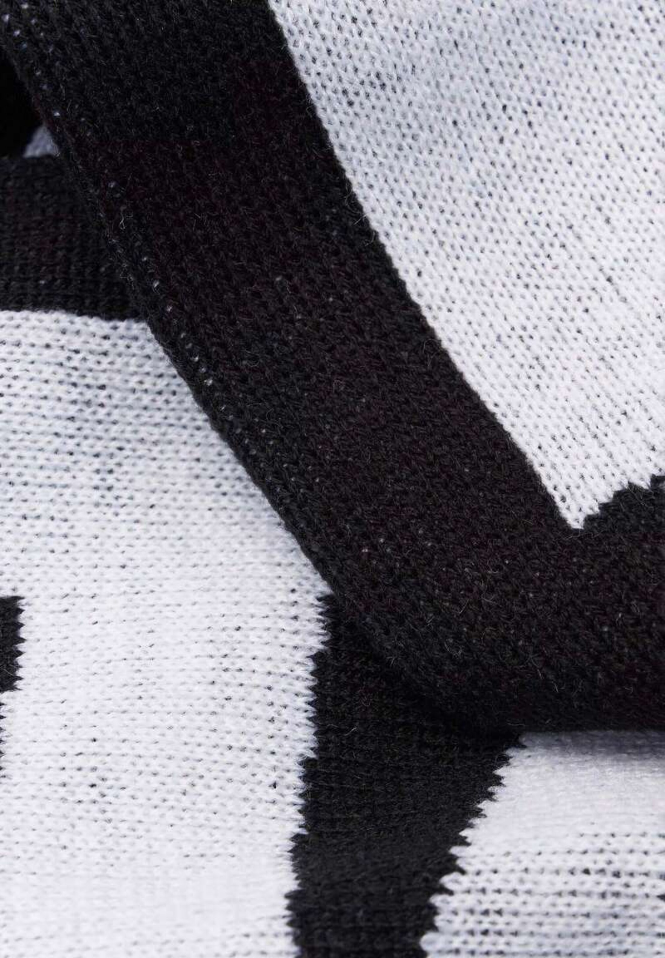 Starter Black Label Sál 'Supporter' - fekete