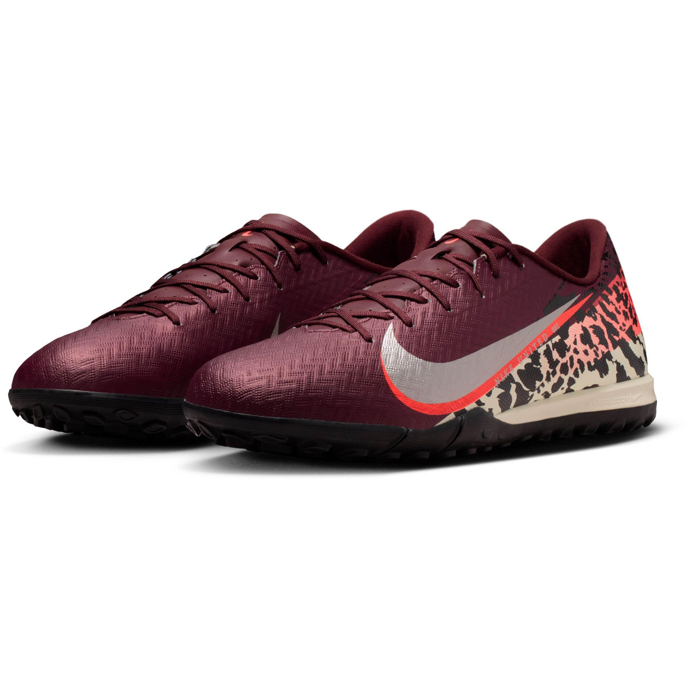 NIKE Soccer Cleats 'ZOOM VAPOR 16 ACADEMY TF NU3' in Red